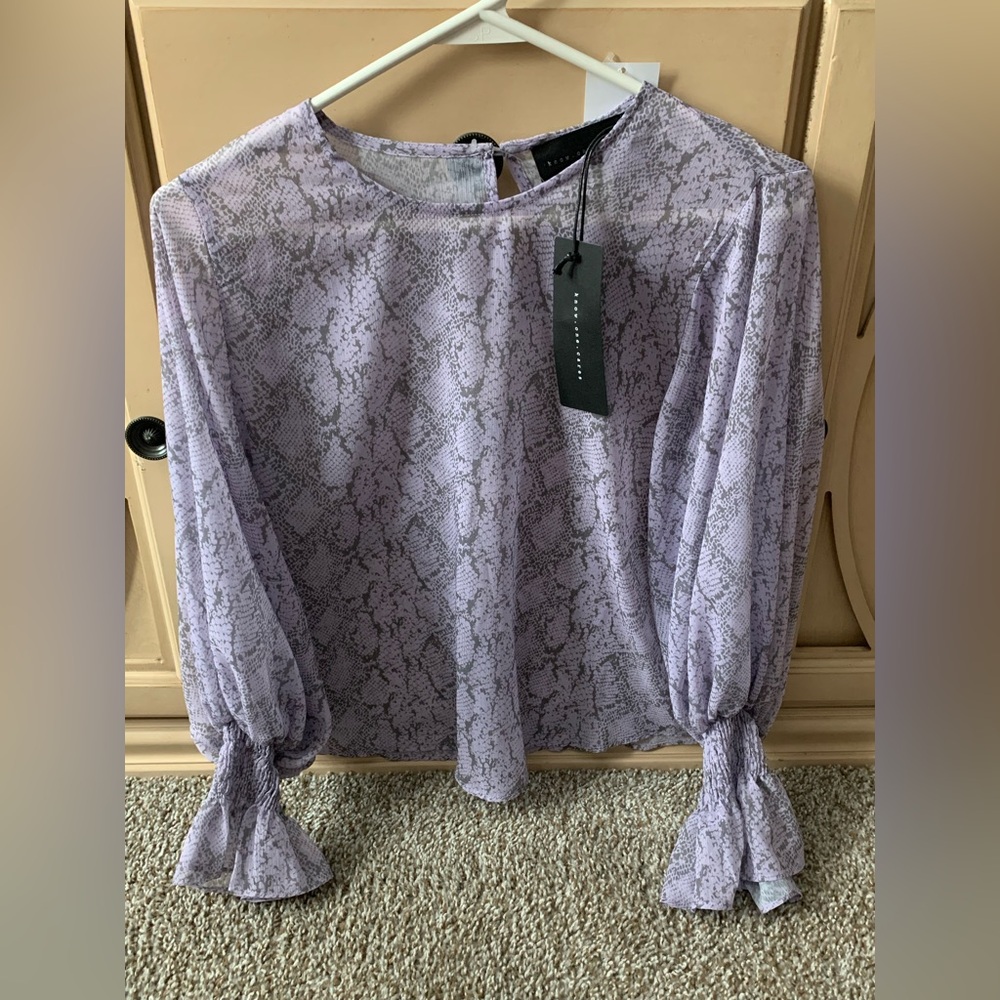 Chic Lavender Snake Print Blouse